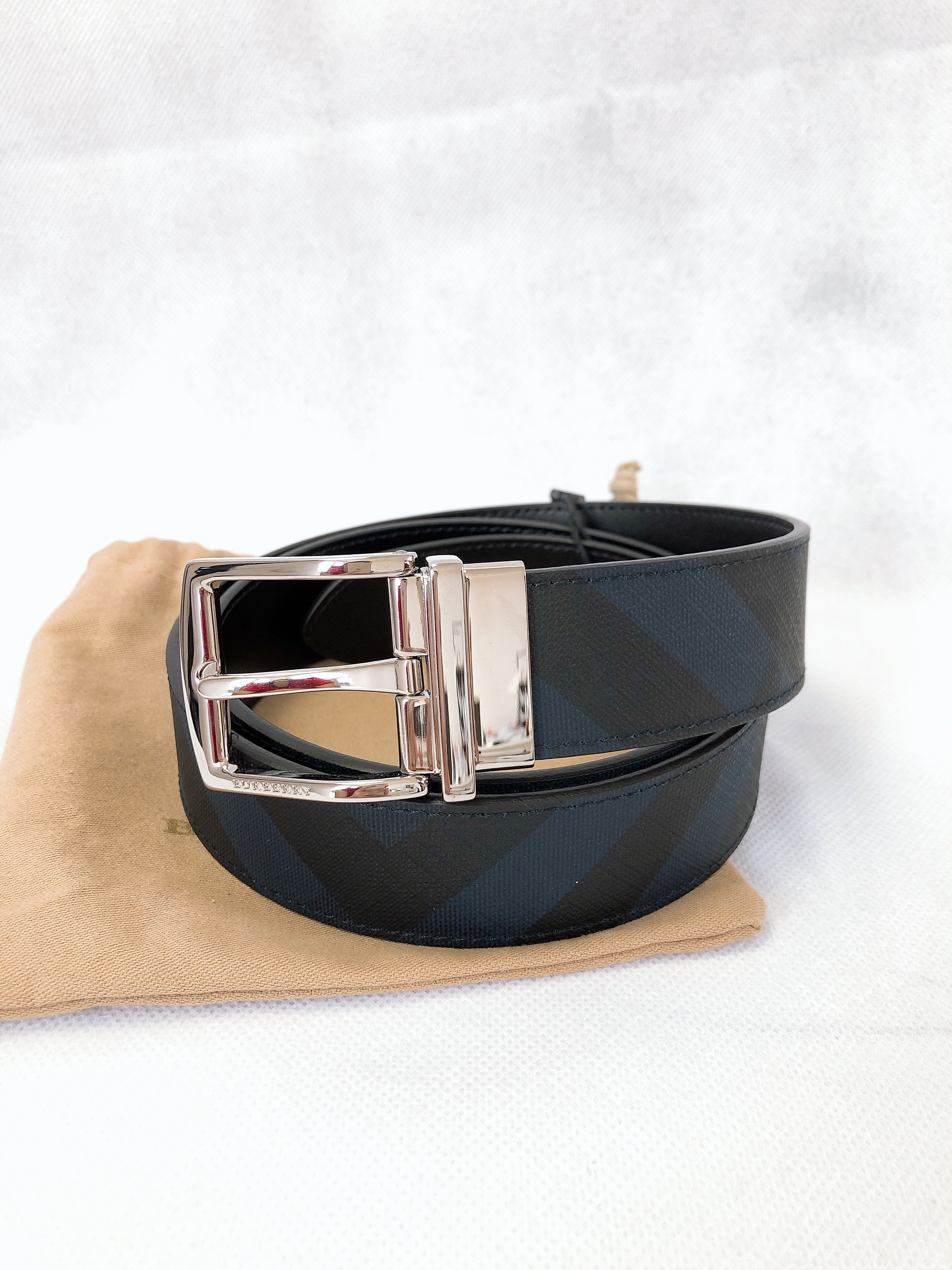 BURBERRY Leather belt LONDON reversible