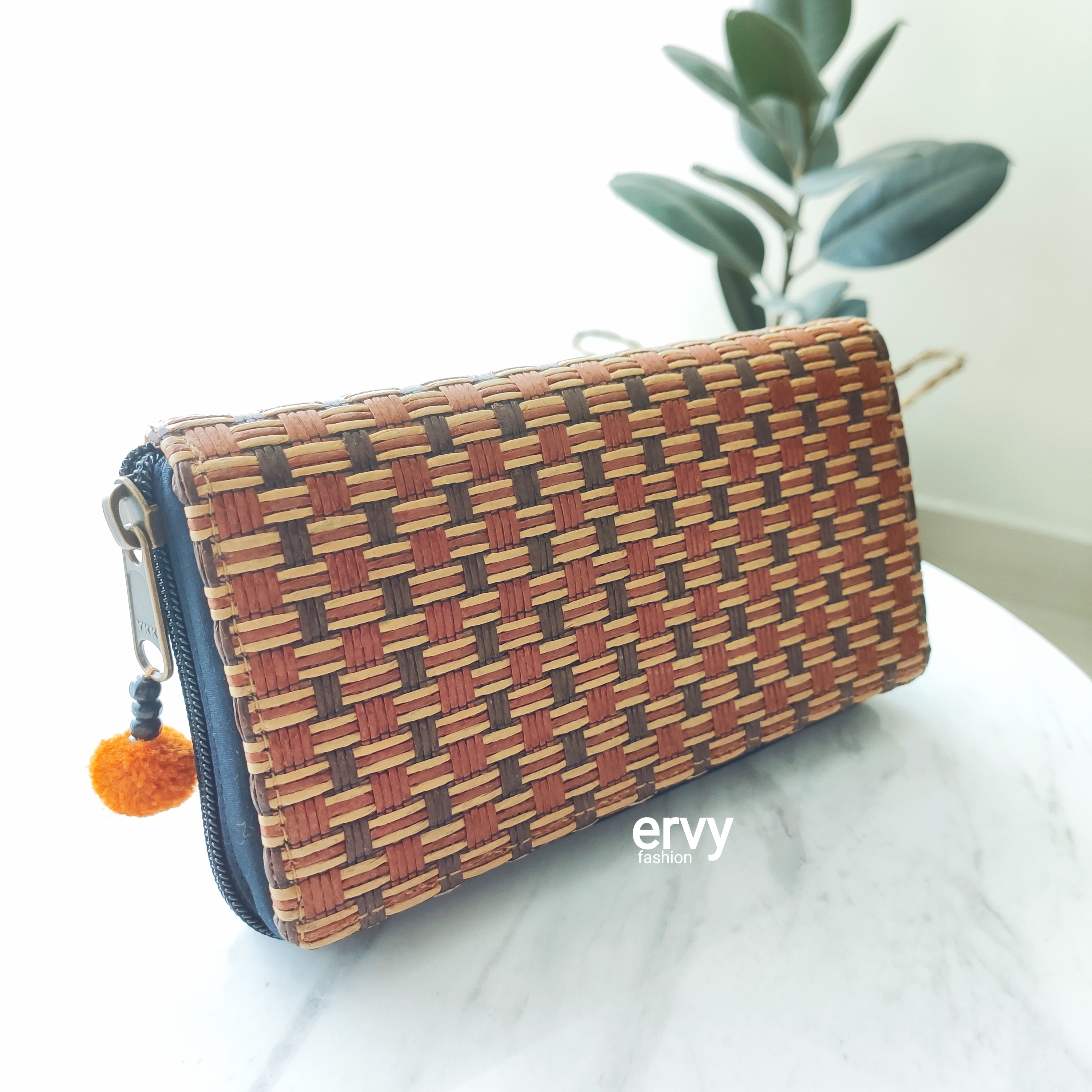 wicker wallet