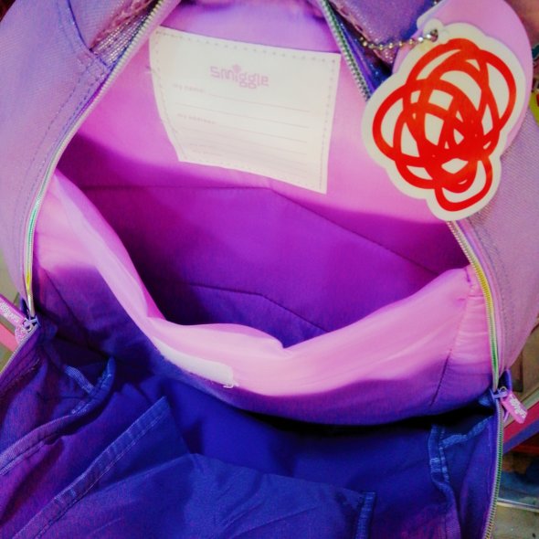 Harga hotsell beg smiggle