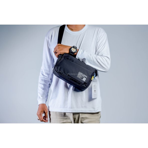 Buy Lightweight Sling Bag Fido Dido Small Black eRomman
