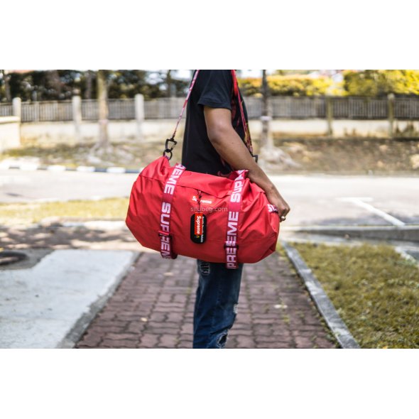 Supreme duffle deals bag ss18 tan