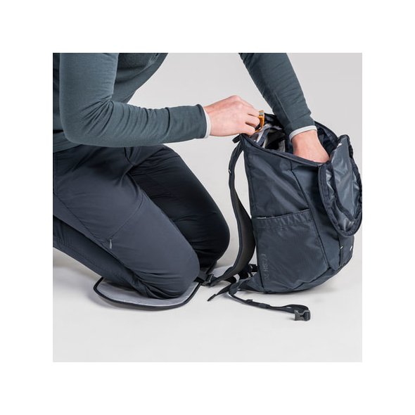 Kathmandu dash pack store