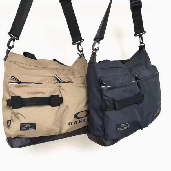 Oakley utility deals tote bag