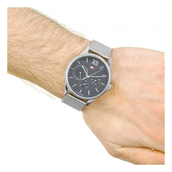 Hilfiger damon watch shop