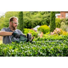 Bosch Universal Hedge Cut 50 - 06008C0570