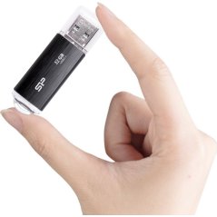 Ipohonline Silicon Power Blaze B02 32GB USB3.1 3.0 / 2.0 Flash Drive, eRomman Marketplace