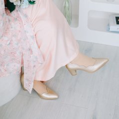 Madreshoes Lily Scallop Block Heel - 7 Sizes (6 Colors)