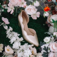Madreshoes Lily Scallop Block Heel - 7 Sizes (6 Colors)