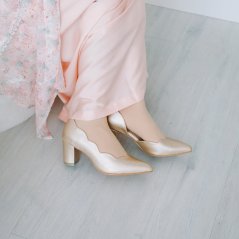 Madreshoes Lily Scallop Block Heel - 7 Sizes (6 Colors)