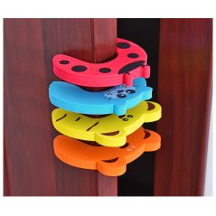 Anti-grip Card Baby Plug Resistance Cartoon Door Clip (Random Color)